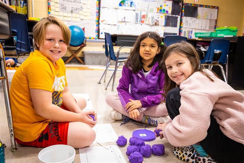 Students make planets out of Play-Doh